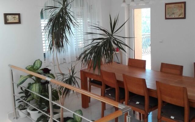 Holiday House Near Split