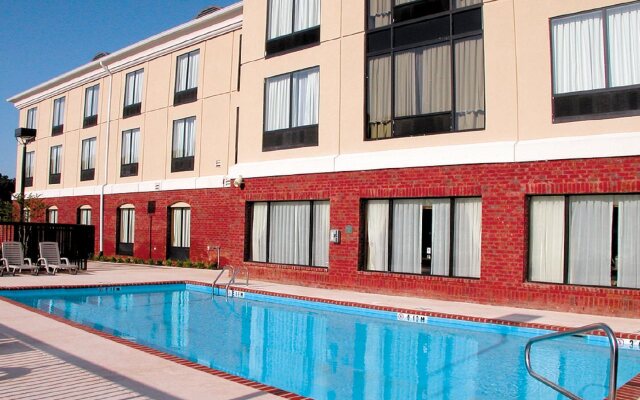 Holiday Inn Express Hotel & Suites Tupelo by IHG