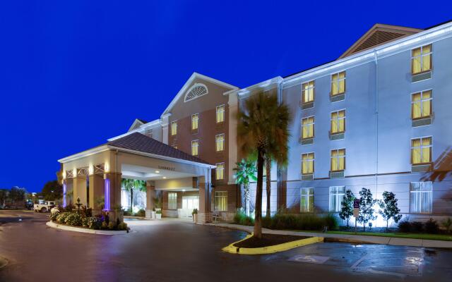 Holiday Inn Express & Suites Charleston-Ashley Phosphate, an IHG Hotel