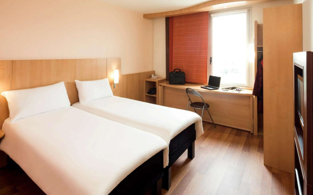 ibis Barcelona Santa Coloma