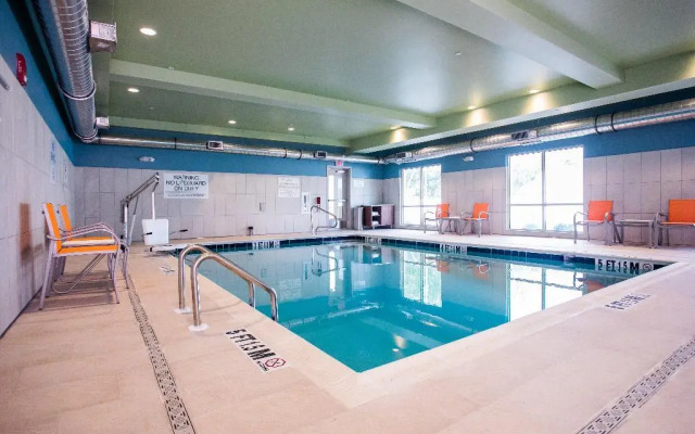 Holiday Inn Express & Suites Rehoboth Beach by IHG