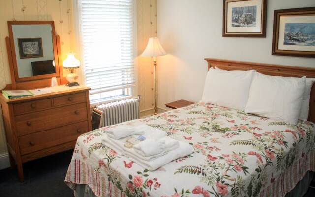 Pine Cottage Bed & Breakfast