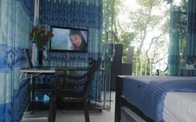 Glass Rooms Accommodations Adam's peak