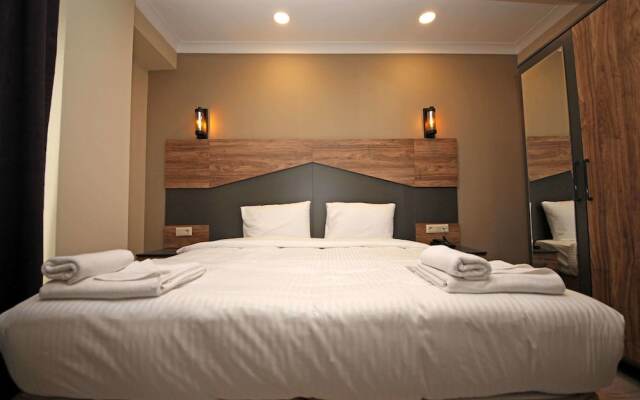 Taksim Corner Suite