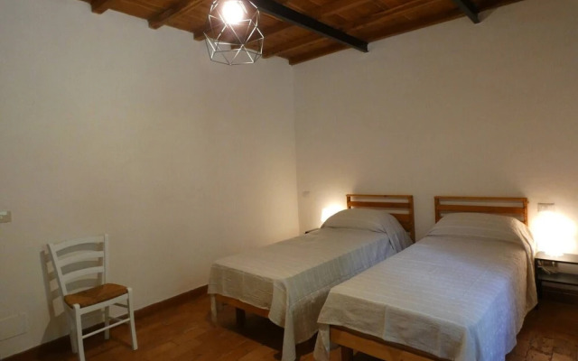 SCAPPO IN UMBRIA,Casale Vallenea