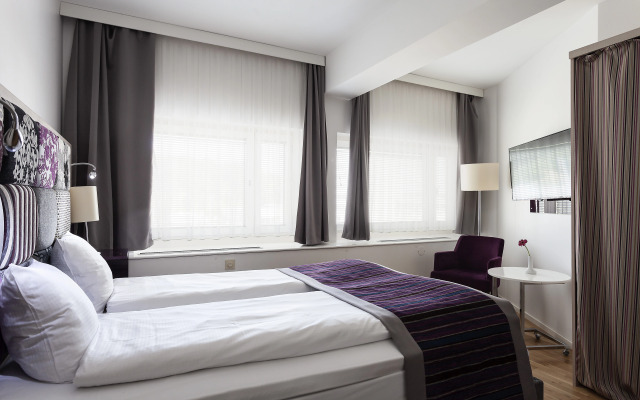 Solna Park & Hotel