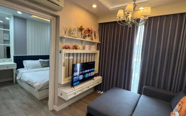 The Blu X Bangsaen Miracle Seaview(Top floor)
