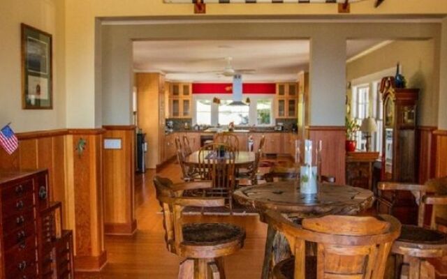 Hamakua Ranch House B&B