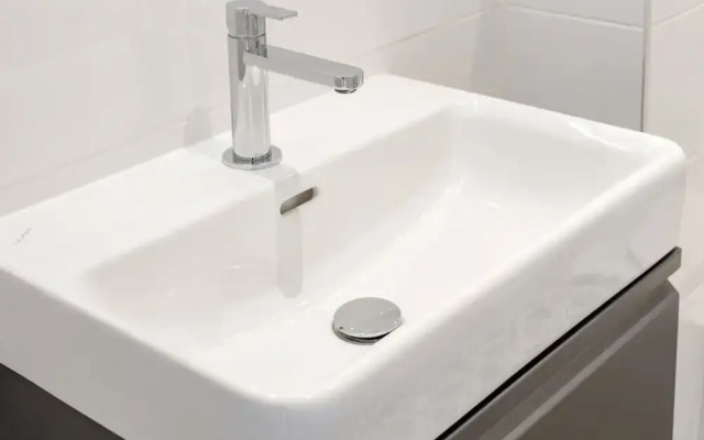 Bright Chelsea apt sun Terrace