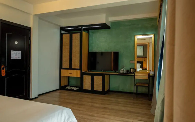Athiri Residence