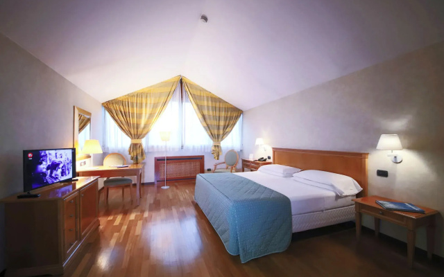 Monica Hotel Fiera