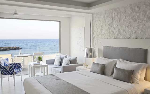 Knossos Beach Bungalows & Suites