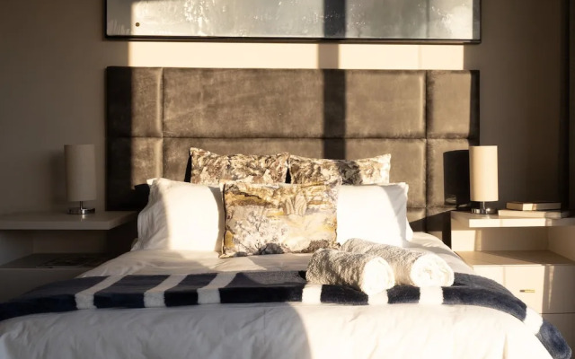 Black Marble - Menlyn Residence