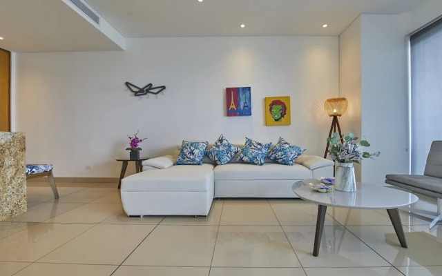 Stylish 1BR Apartment w Balcony Amazing View