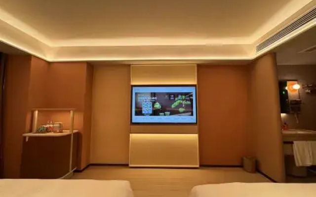 Orange Hotel (Qingyuan Yingde Branch)