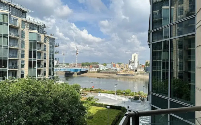 Londonaprt/sleeps6/gym/waterfront/wifi