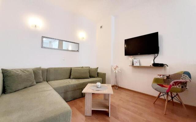 Apartments Akmadzic