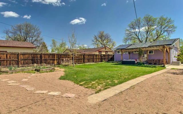 Patio, Grill & Yard: Cozy Denver Abode!