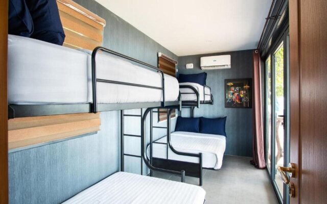 Crusoe Cabins Casobe
