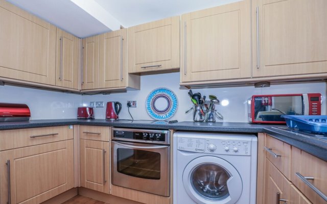 Beautiful 1-bed Apartment Near Castle