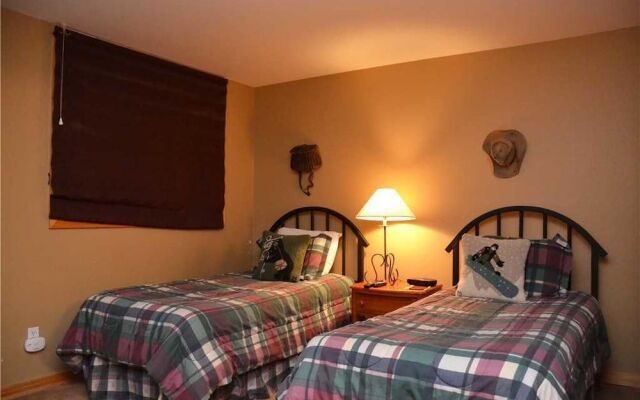 Elk Ridge Townhomes Unit 422 by RedAwning