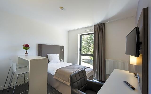 Adonis Dijon Maison Internationale