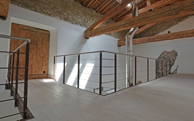 Quaint Villa in Chalabre with Swimming Pool