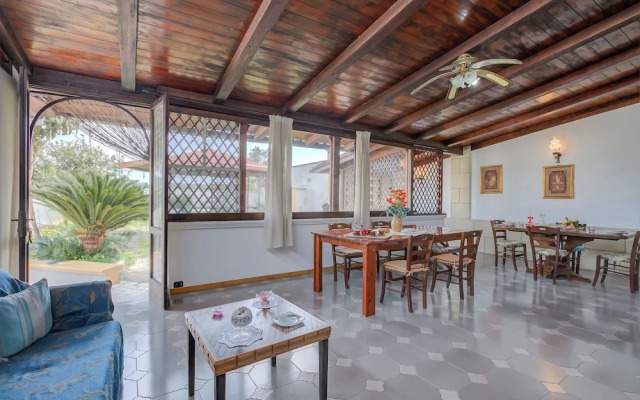 Villa Oasi al mare near the sea with pool