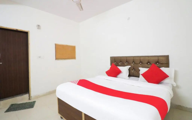 OYO Flagship 78704 Hotel Super Deluxe