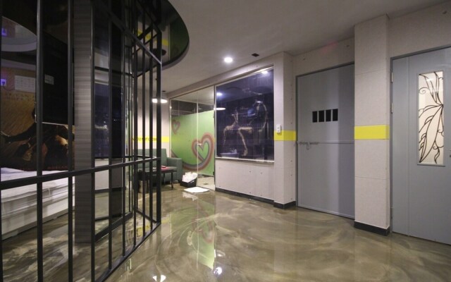 Changwon Myeongseodong Hotel V