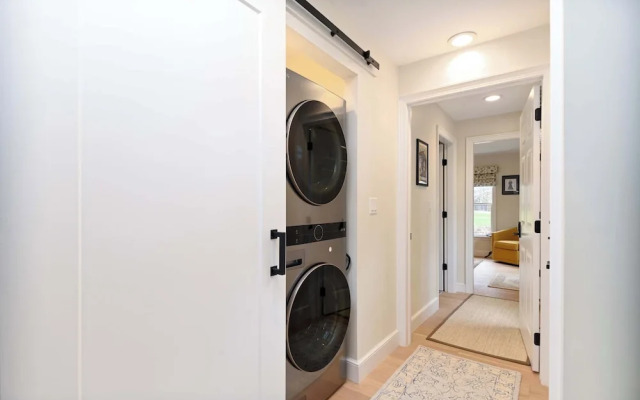 Harbor View Cozy Retreat for 2