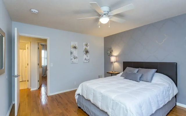 Nashville Chic | 10min from downtown!