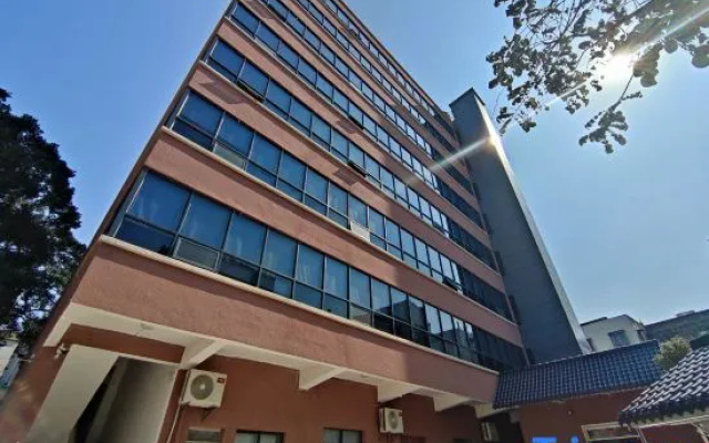 Zhanjiang Yuexin Hotel (Lingnan Normal University Branch, Zhanjiang Republic of China Style Street) – Exterior – Zhanjiang