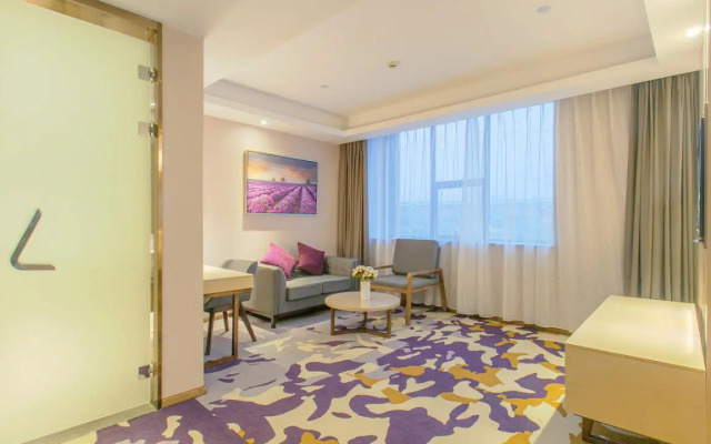Lavande Hotel Wuxue Kanjiang Avenue