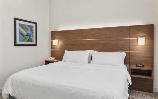 Holiday Inn Express Hotel Sacramento Airport Natomas, an IHG Hotel