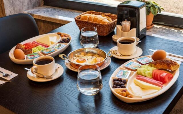 Gorukle Alpas Yasam Hotel