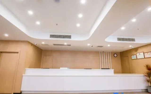 Super 8 Select Hotel (Kaifeng Qingming Shanghe Garden)