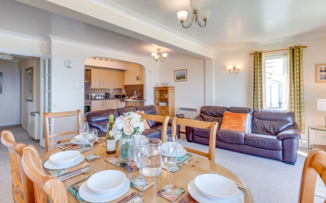 Flat 11 Clifton Court