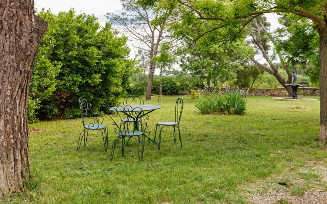 Beautiful Apartment in Mèze with Swimming Pool