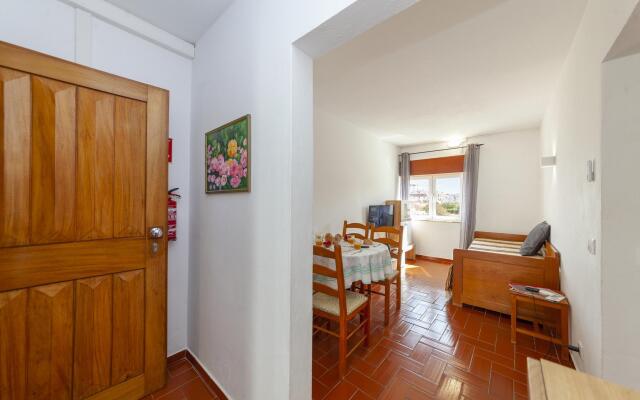 B14 - Heart of Old Town Apartment