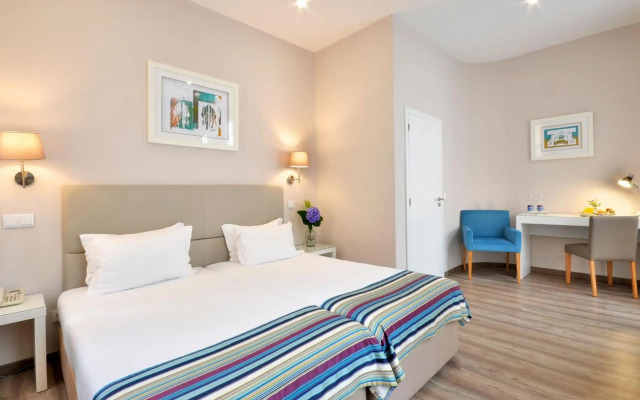 Porto Domus Hotel