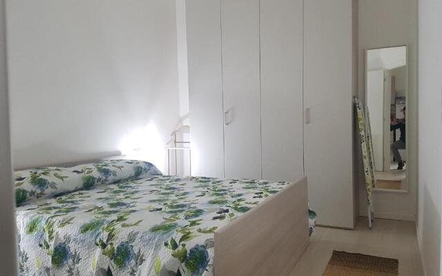 Olivia New Apt with - AC