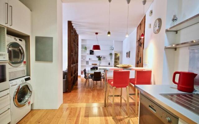 Carmo Baixa Flat