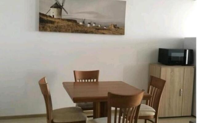 Luxuriöses Apartment 90 m2 mit Meerblick, sonniger Strand