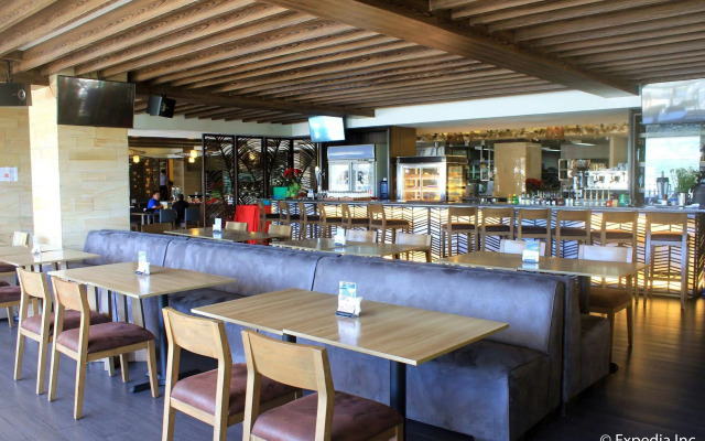 Newtown Plaza Hotel