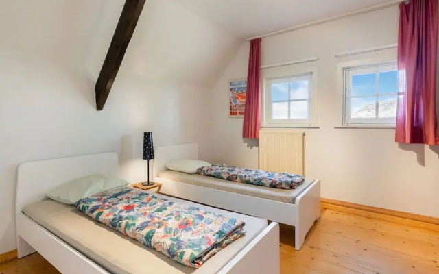 Holiday Home Het Zuidgoed With Garden