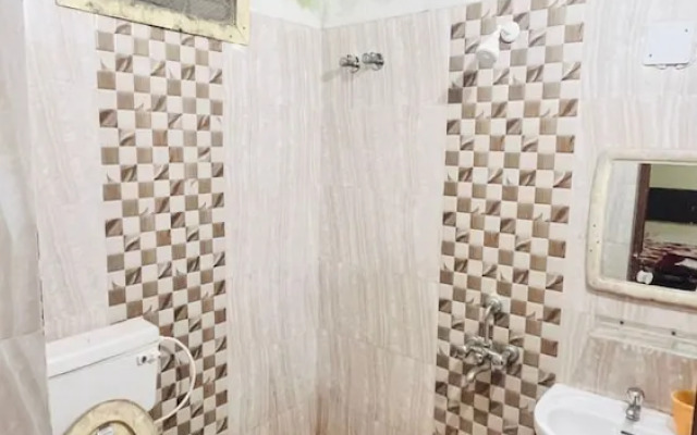 Goroomgo Sriyansh Inn Puri