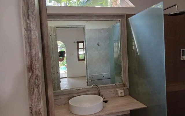 White Coconut Cottage