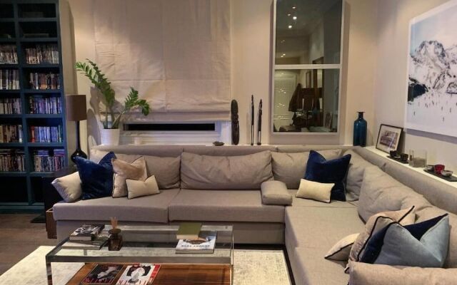 Charming and Full Of Character Apartment