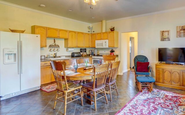 Fallbrook Vacation Rental: 3 Mi to Wineries!